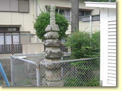 画像：曲淵五重石塔（１）