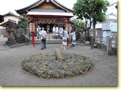 画像：田隈の盆押し・盆綱引き（３）