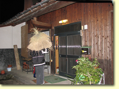 画像：石釜のトビトビ（２）