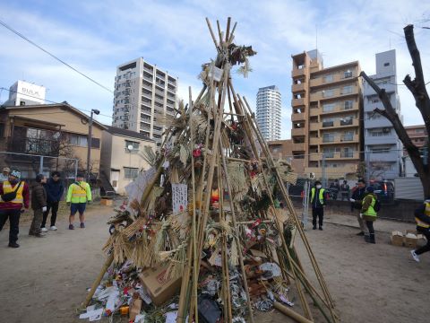 どんど焼き　焼き前