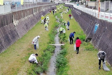 油山川清掃の写真