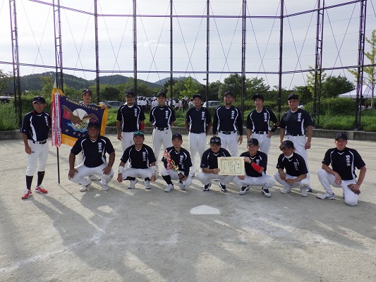 CDパート優勝した飯倉中央校区のチーム名飯倉3丁目の皆さんの画像