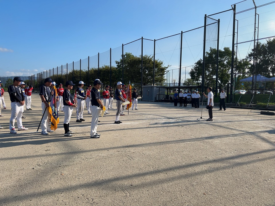 表彰式で整列している写真