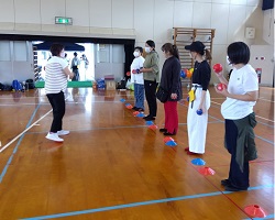 指導する人と育成者の画像