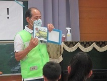 夜なべで作った手品を披露してくださった、7月の様子