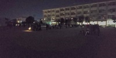 案内人の熱い説明に、何度も並び、列は短くなりません。