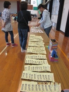 小学６年生が準備している様子