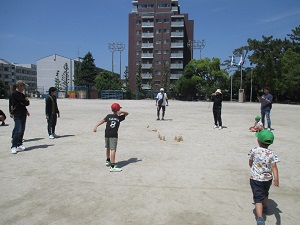 遊びの達人と決勝戦をしている様子