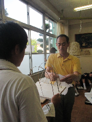 講師が説明している様子