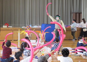 Marcoさんが、パントマイムで楽しく指導してくれました