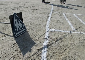 横断歩道の標識の写真