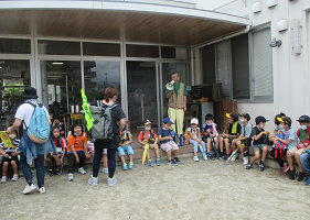 画像:公民館に到着