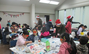 子ども達による制作風景