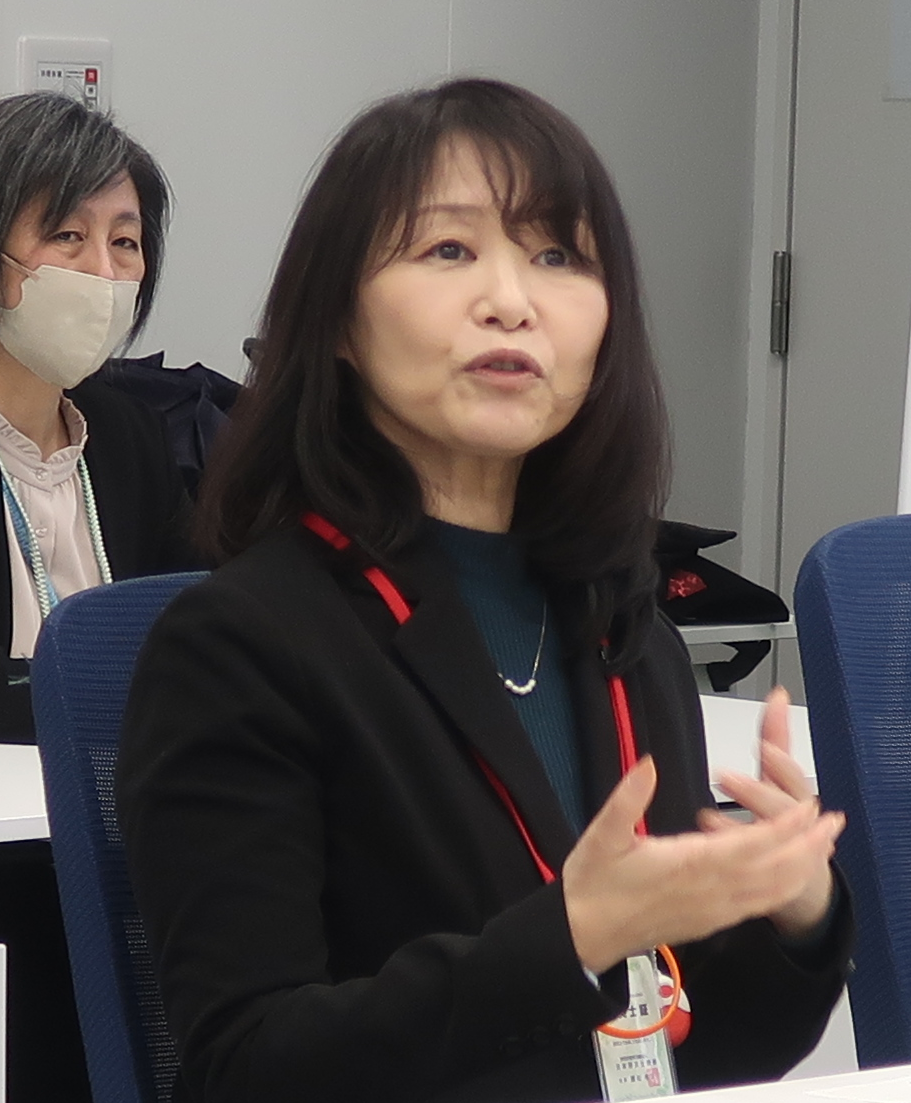 いまいずみさん