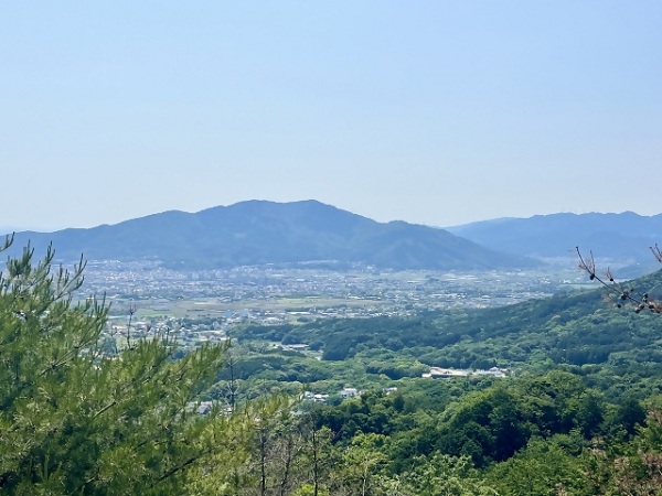 福岡市西区の叶岳の頂上から見える風景