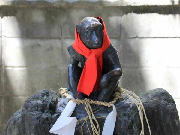 猿田彦神社に祭られている猿の像