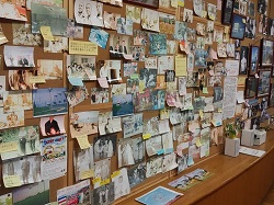 公民館の写真展示の画像
