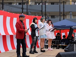 カラオケ大会の画像