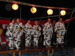 朗々と響く唄声の画像