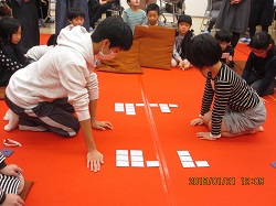 有段者に挑戦している画像