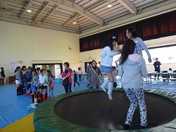 カンナ削りをしている画像