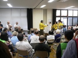 避難所運営の話し合いの画像