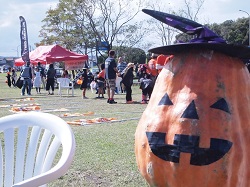 スワップミート会場の画像