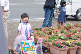 花いっぱい運動の様子の写真（その2）