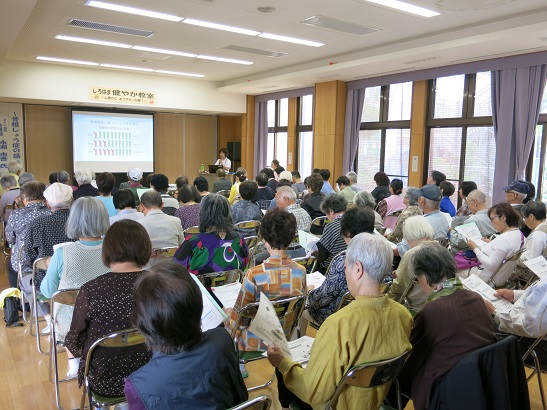 城浜公民館での出張公演の写真