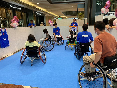 車いすバスケ体験の写真１