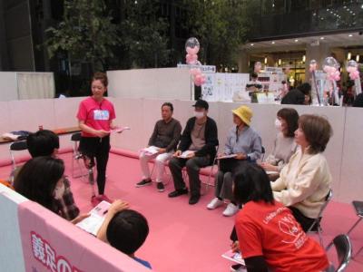 櫻たかこさん義足体験教室の様子