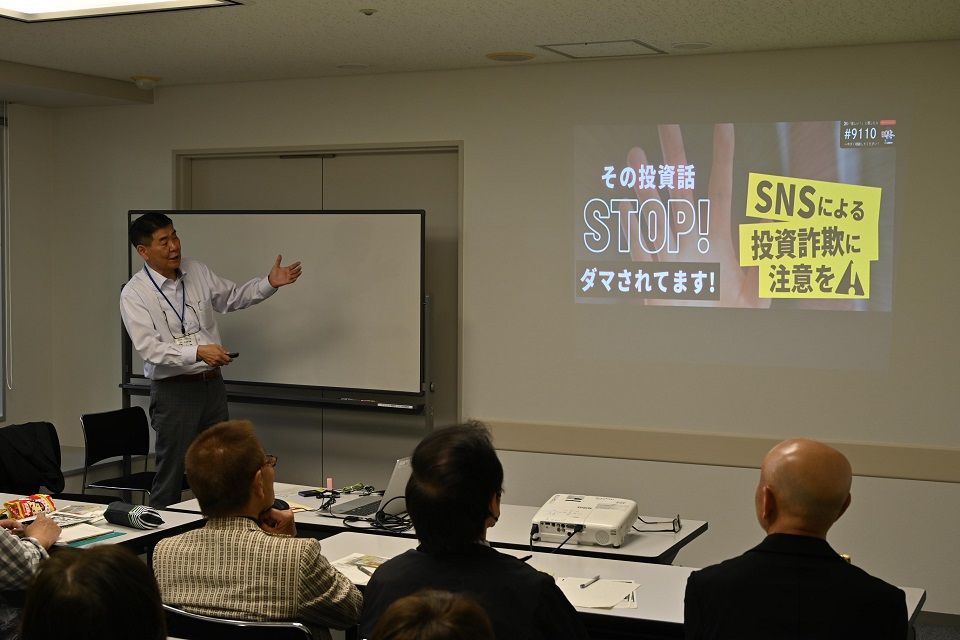 出前講座の様子を写した画像2枚目です。