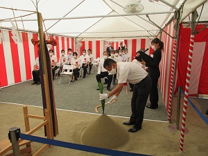 安全祈願祭での刈初之儀の写真