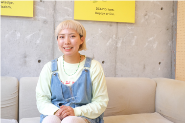 キャンプ女子代表のインタビュー画像