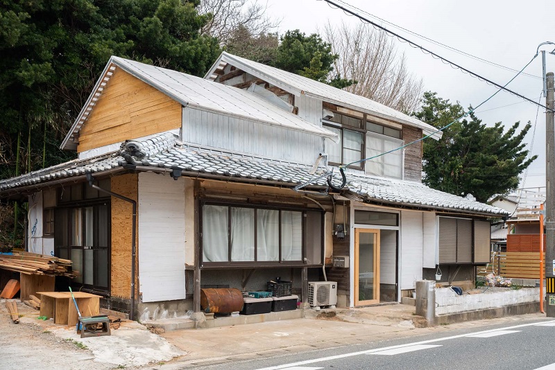 画像:建築途中のお店