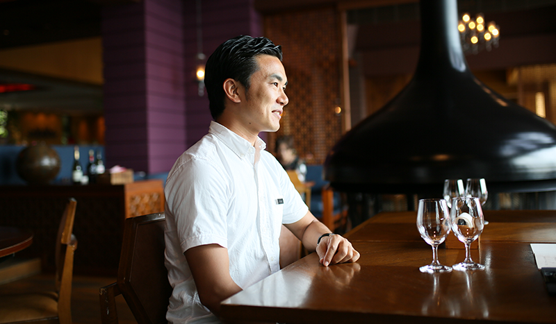 画像：魚留聡氏のインタビューの様子（２）