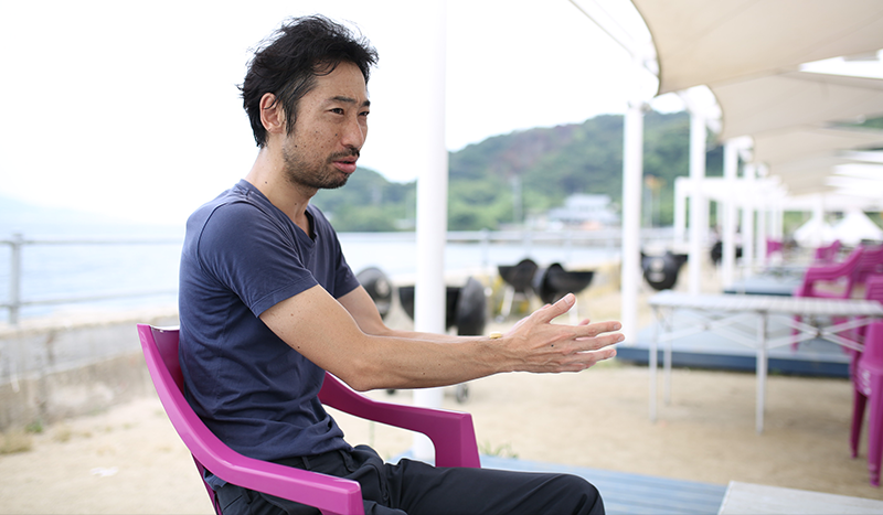 画像:西尾さんのインタビューの様子