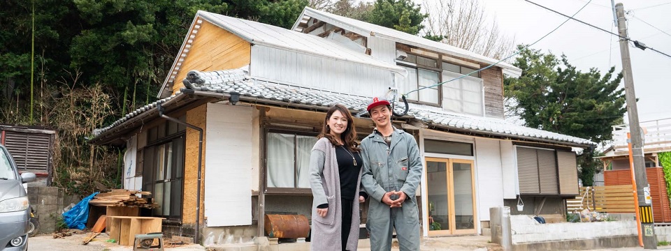 画像：⻄俊次・⾥奈 fukuoka guesthouse chillout オーナー