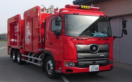 大容量送水ポンプ車の写真