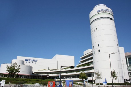 福岡サンパレスの外観