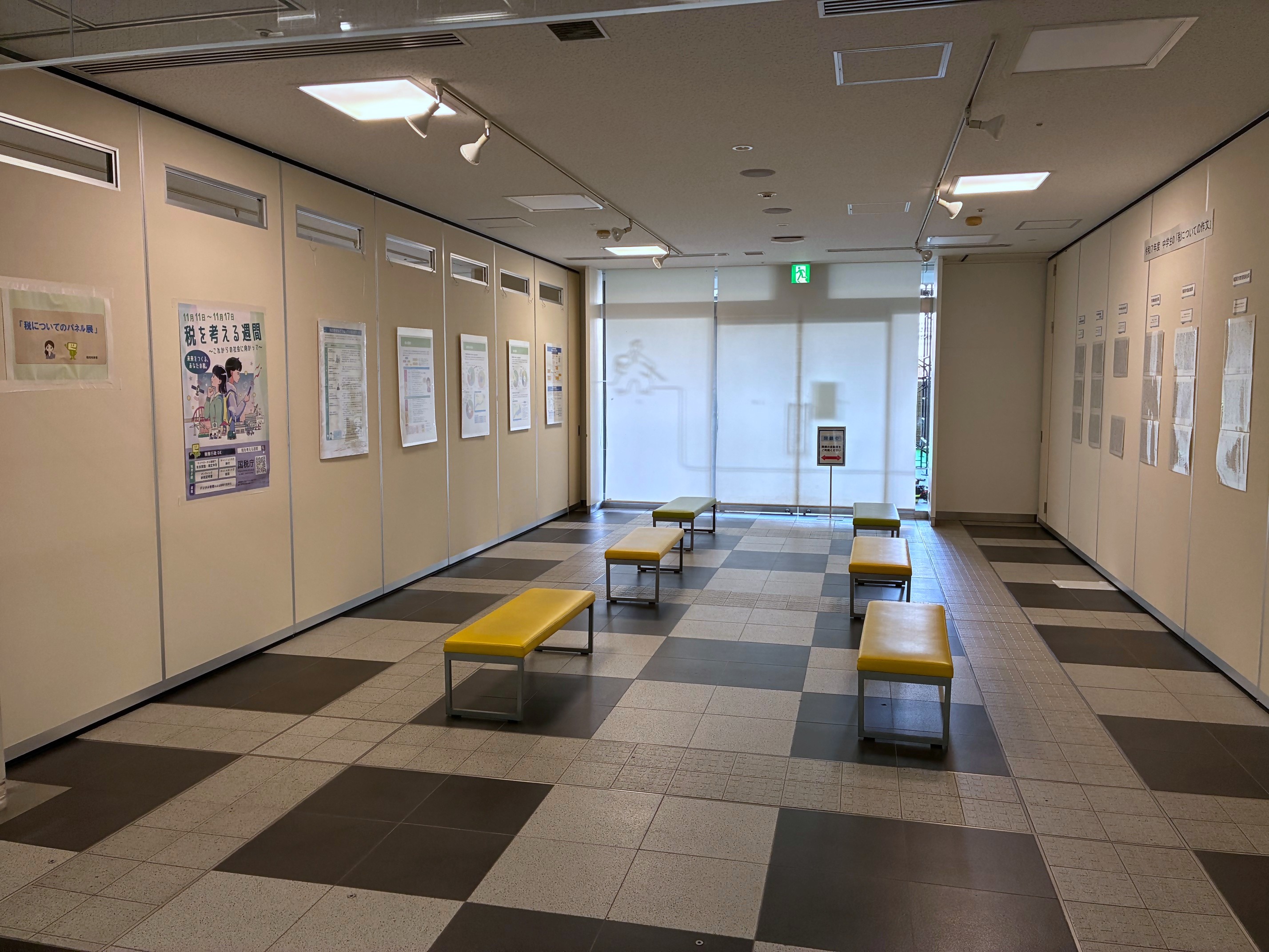 パネル展の様子。コーナー全体が見える写真。